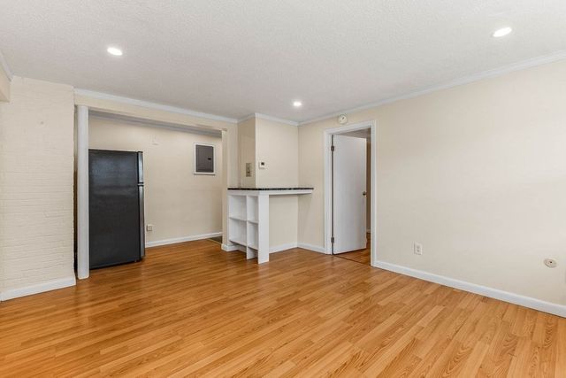 5 Cass St 2, Boston, MA 02132