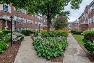 5 Cass St 2, Boston, MA 02132