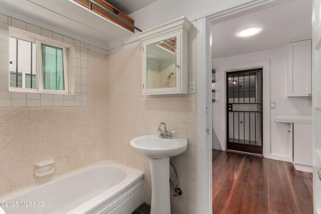 549 S Santa Rita Avenue, Tucson, AZ 85719