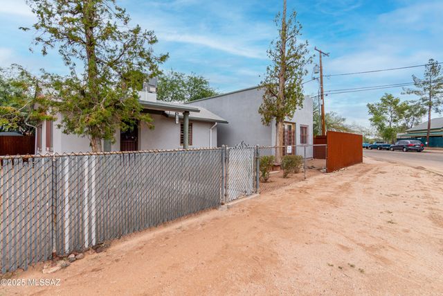 549 S Santa Rita Avenue, Tucson, AZ 85719