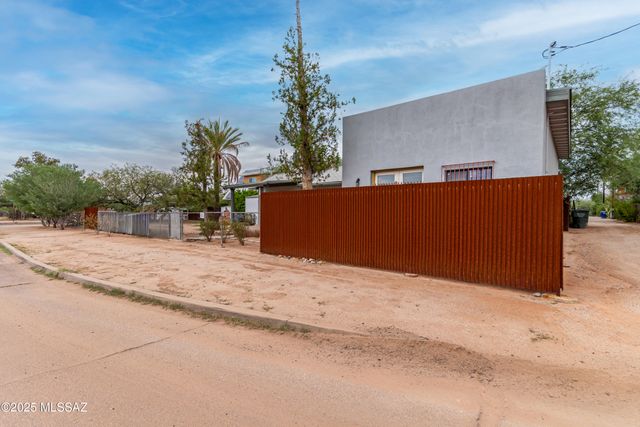 549 S Santa Rita Avenue, Tucson, AZ 85719