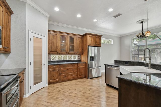 6105 S ELKINS AVENUE, Tampa, FL 33611