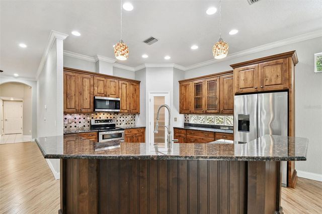 6105 S ELKINS AVENUE, Tampa, FL 33611