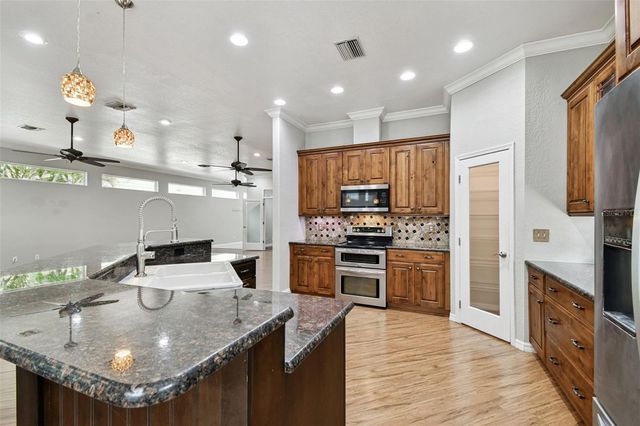 6105 S ELKINS AVENUE, Tampa, FL 33611