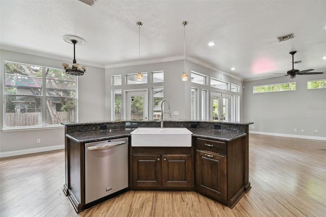 6105 S ELKINS AVENUE, Tampa, FL 33611