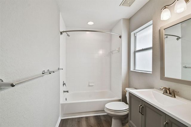 6105 S ELKINS AVENUE, Tampa, FL 33611