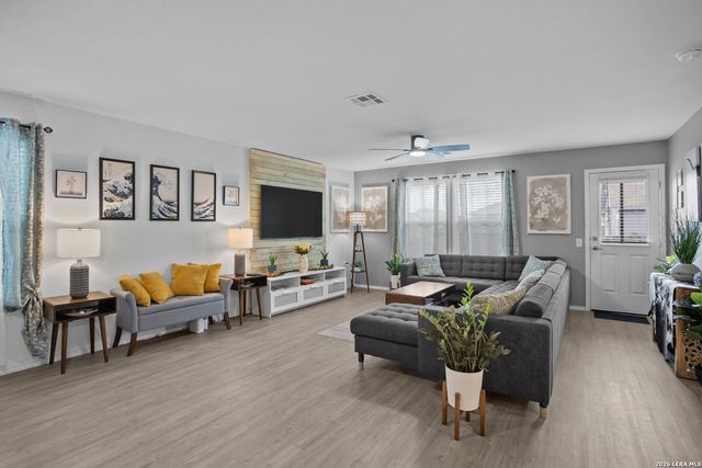583 Lew Pass, San Antonio, TX 78221