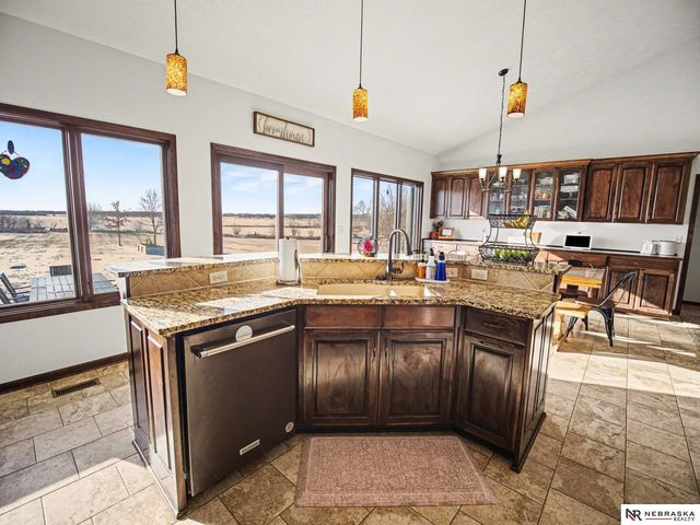 3801 Oakview Boulevard, Raymond, NE 68428