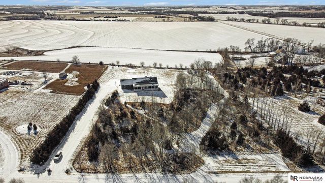 3801 Oakview Boulevard, Raymond, NE 68428