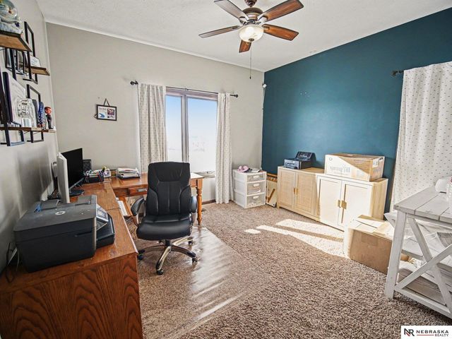 3801 Oakview Boulevard, Raymond, NE 68428