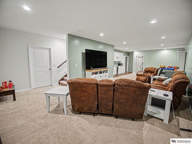 3801 Oakview Boulevard, Raymond, NE 68428