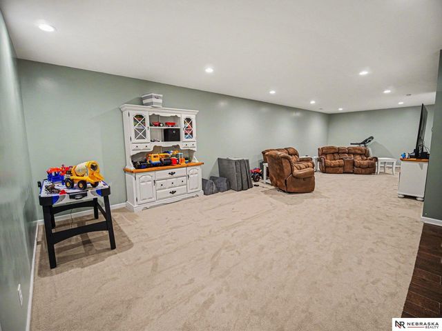 3801 Oakview Boulevard, Raymond, NE 68428