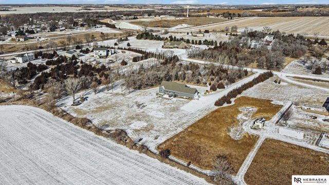 3801 Oakview Boulevard, Raymond, NE 68428