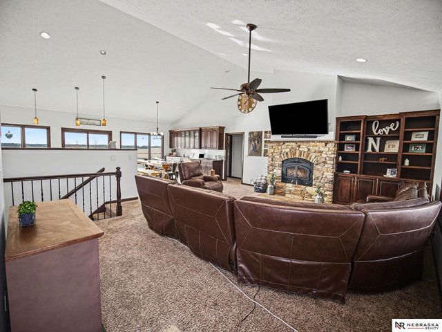 3801 Oakview Boulevard, Raymond, NE 68428