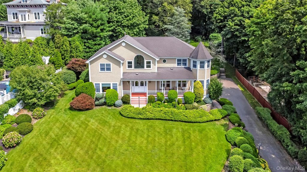 230 Woodbine Avenue, Northport, NY 11768 — photo 3