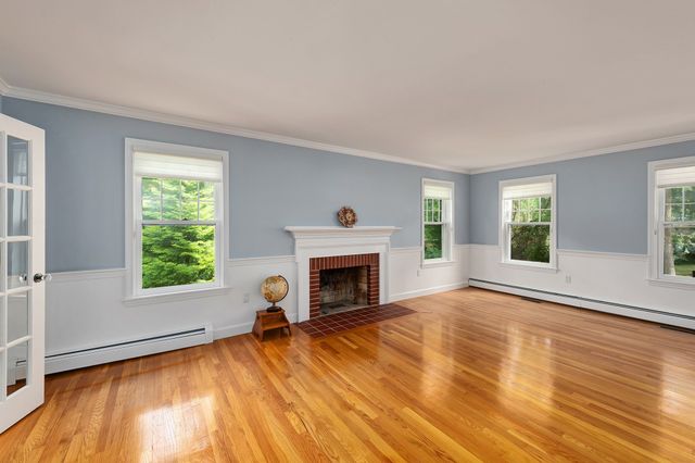 19 Appleton Ln, Boxford, MA 01921