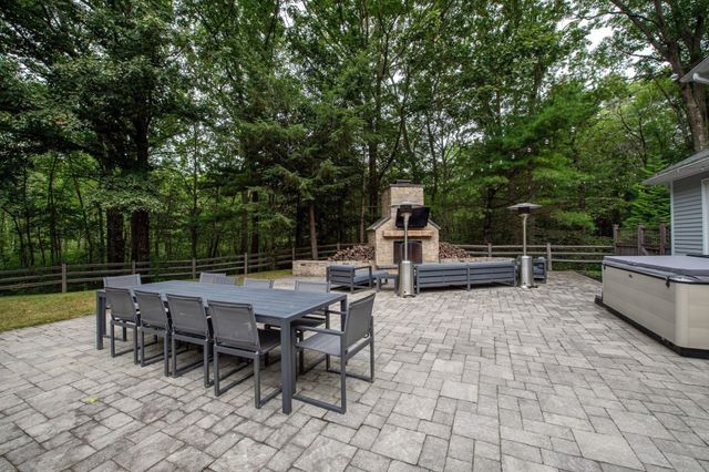 19 Appleton Ln, Boxford, MA 01921