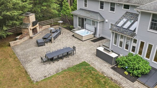 19 Appleton Ln, Boxford, MA 01921
