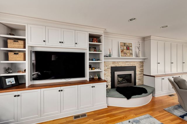 19 Appleton Ln, Boxford, MA 01921