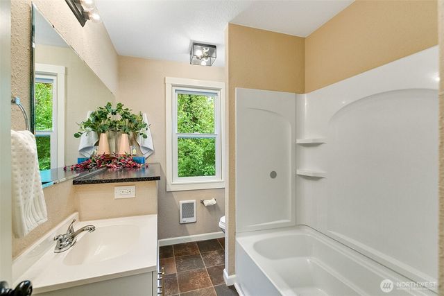 451 Tracy Avenue N, Port Orchard, WA 98366