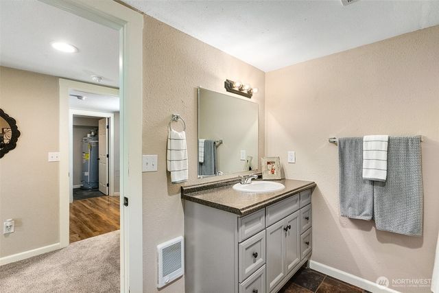 451 Tracy Avenue N, Port Orchard, WA 98366