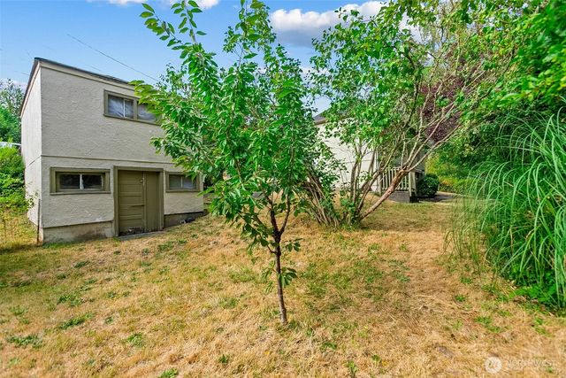 451 Tracy Avenue N, Port Orchard, WA 98366
