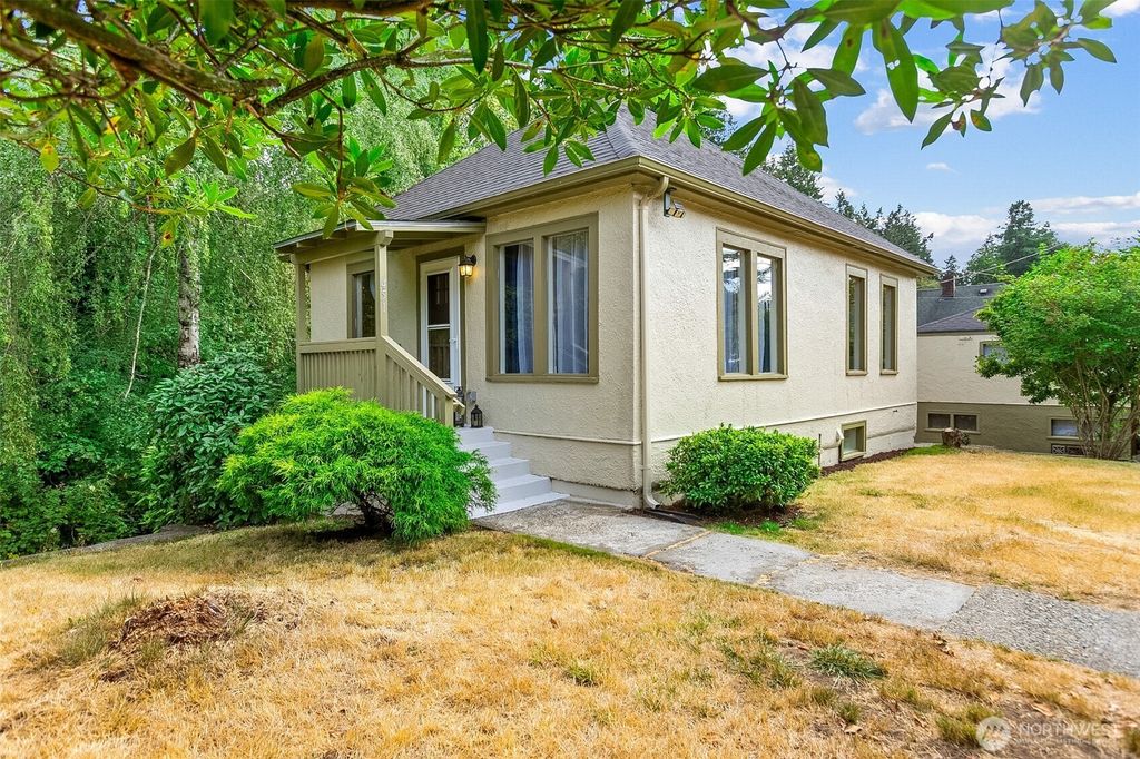 451 Tracy Avenue N, Port Orchard, WA 98366