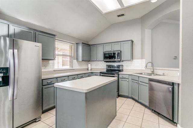 2408 Graystone Lane, Corinth, TX 76210