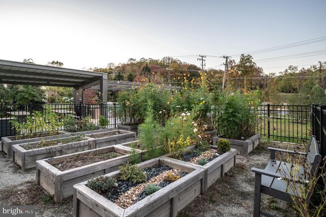 5509 VALMARANA WAY, Alexandria, VA 22312