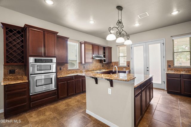 1250 Franklin Raven Place, El Paso, TX 79912
