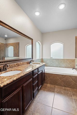 1250 Franklin Raven Place, El Paso, TX 79912
