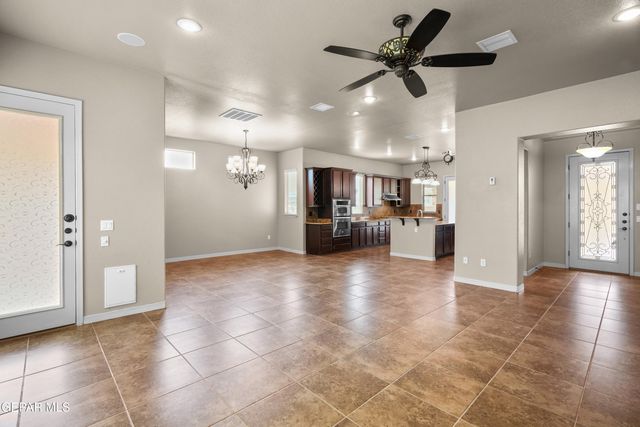 1250 Franklin Raven Place, El Paso, TX 79912