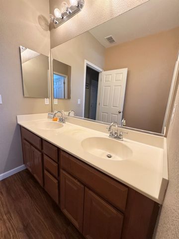 3909 Ruffed Grouse Ln, Modesto, CA 95355