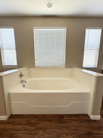 3909 Ruffed Grouse Ln, Modesto, CA 95355