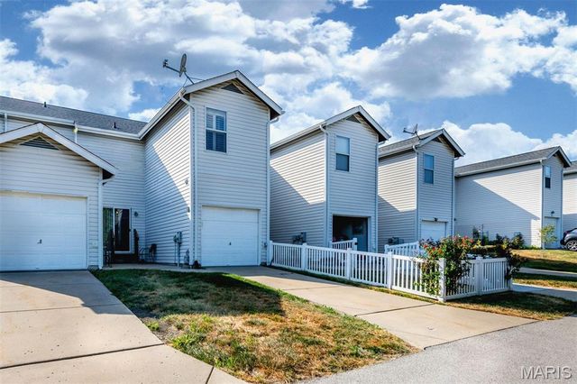 820 Brookmead Drive, O'fallon, MO 63366