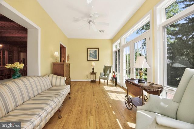 1 SPRING VALLEY RD, Malvern, PA 19355