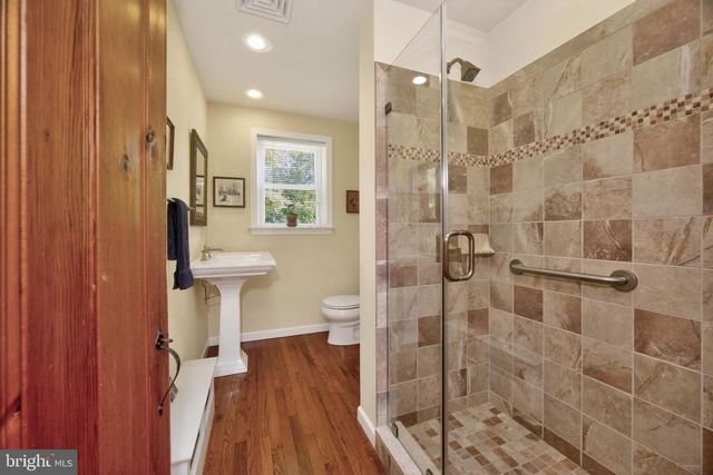 1 SPRING VALLEY RD, Malvern, PA 19355