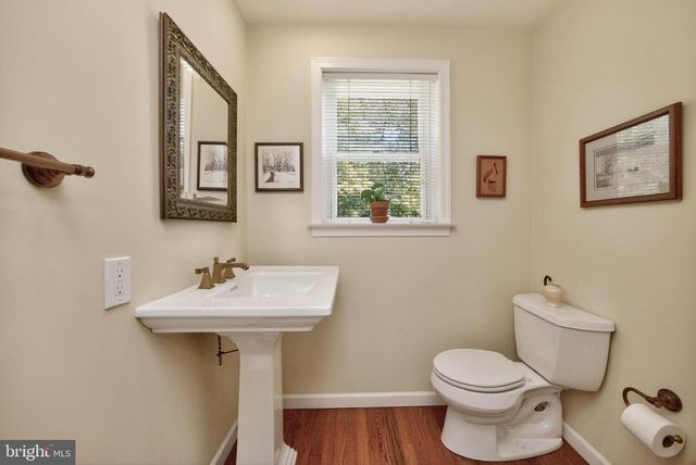 1 SPRING VALLEY RD, Malvern, PA 19355