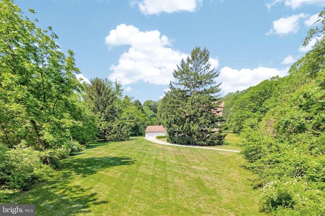 1 SPRING VALLEY RD, Malvern, PA 19355