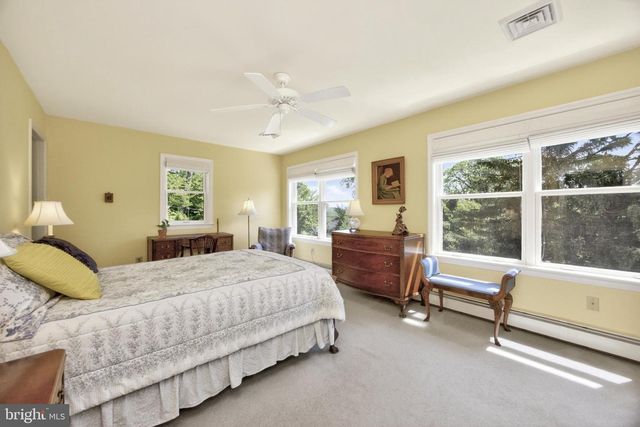 1 SPRING VALLEY RD, Malvern, PA 19355