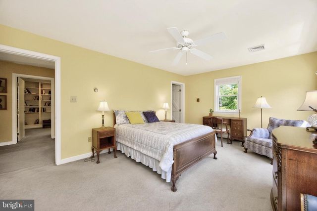 1 SPRING VALLEY RD, Malvern, PA 19355