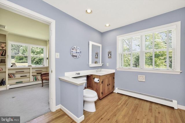 1 SPRING VALLEY RD, Malvern, PA 19355