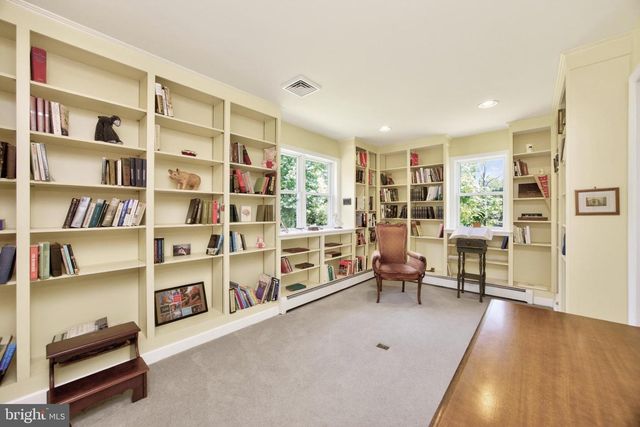 1 SPRING VALLEY RD, Malvern, PA 19355