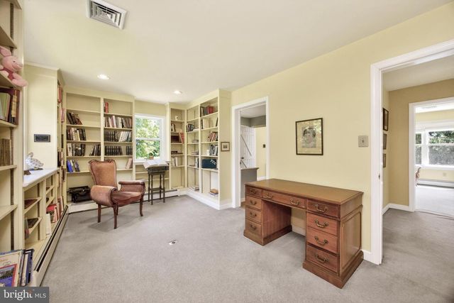 1 SPRING VALLEY RD, Malvern, PA 19355