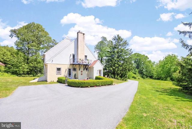 1 SPRING VALLEY RD, Malvern, PA 19355