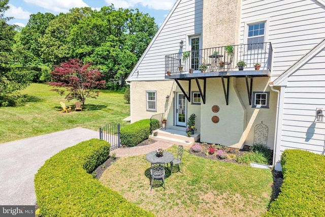 1 SPRING VALLEY RD, Malvern, PA 19355