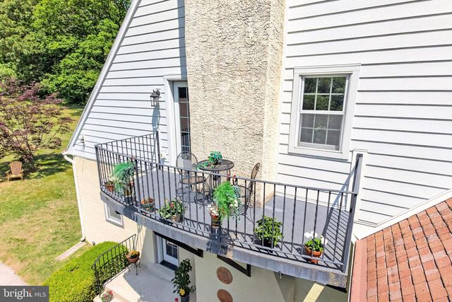 1 SPRING VALLEY RD, Malvern, PA 19355