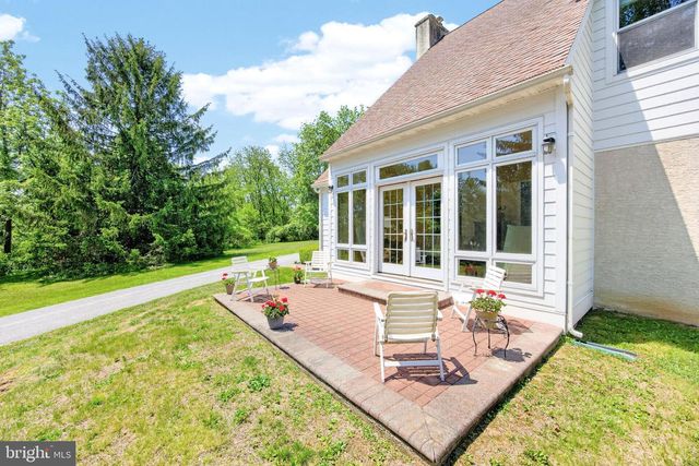1 SPRING VALLEY RD, Malvern, PA 19355