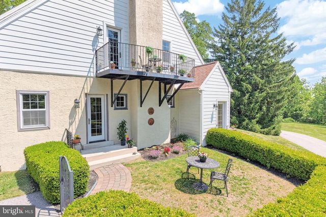 1 SPRING VALLEY RD, Malvern, PA 19355