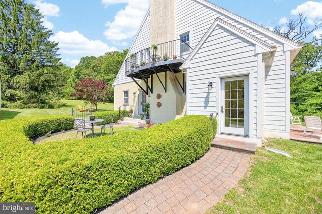 1 SPRING VALLEY RD, Malvern, PA 19355
